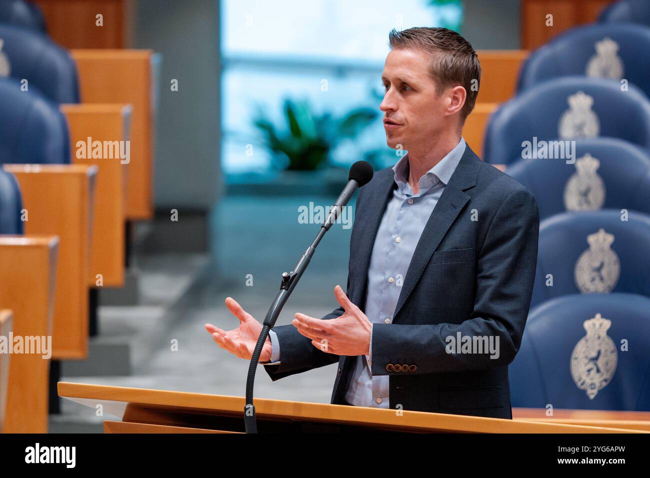 DEN HAAG, PAESI BASSI - 17 APRILE: Michiel van Nispen (SP) durante il dibattito Plenario al Tweede Kamer il 17 aprile 2024 a Den Haag, Paesi Bassi (foto di John Beckmann/Orange Pictures) Foto Stock