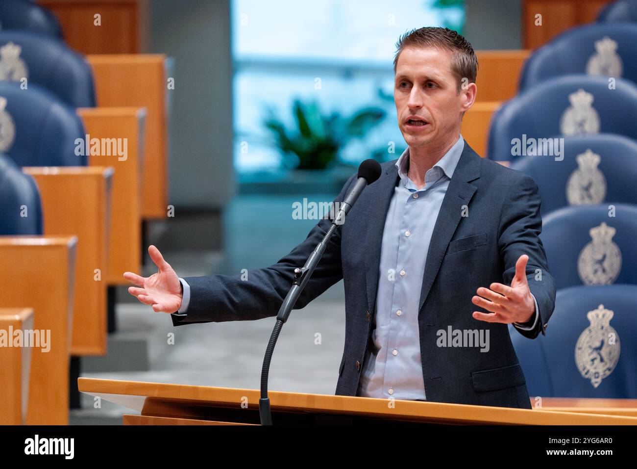 DEN HAAG, PAESI BASSI - 17 APRILE: Michiel van Nispen (SP) durante il dibattito Plenario al Tweede Kamer il 17 aprile 2024 a Den Haag, Paesi Bassi (foto di John Beckmann/Orange Pictures) Foto Stock