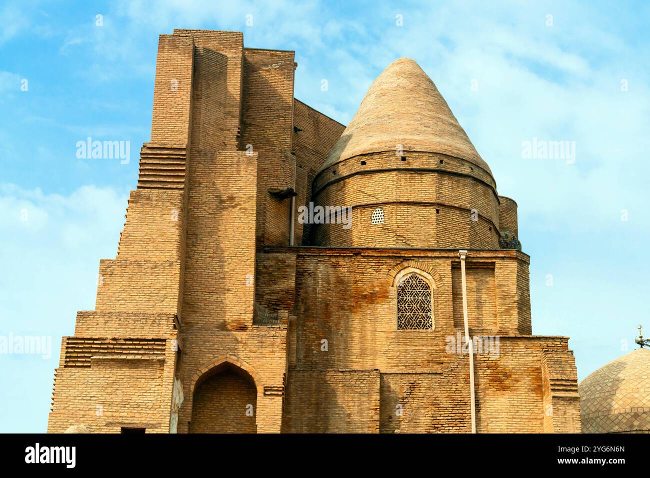 Il mausoleo di Jakhongir è l'unica parte sopravvissuta del complesso commemorativo di Dor-US Siyodat. Il Dor-US Siyodat era destinato a tutte le dinne timuride Foto Stock