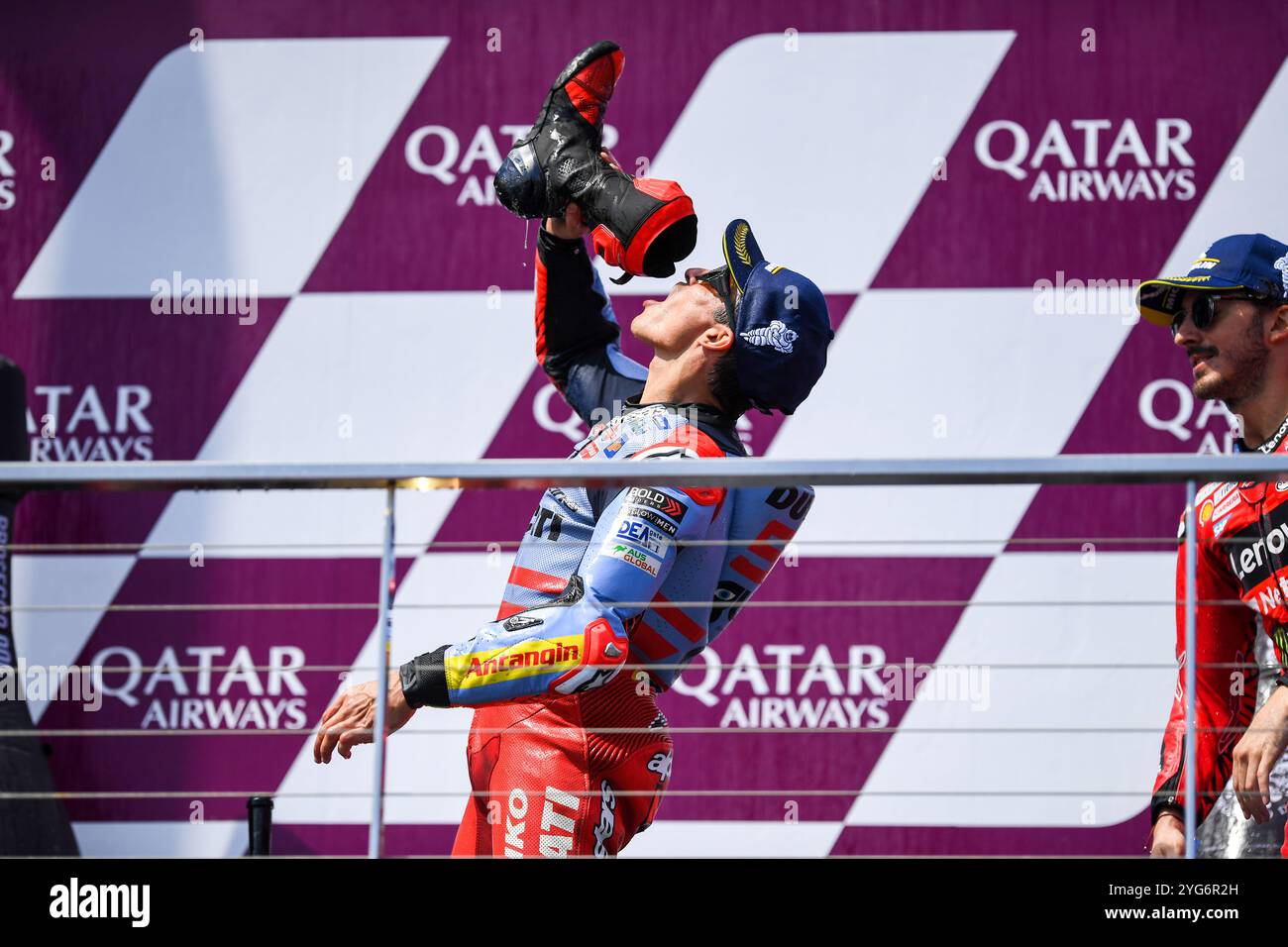 Phillip Island, Australia. 20 ottobre 2024. Lo spagnolo Marc Marquez del team Gresini Racing MotoGP festeggia la vittoria in MotoGP al podio della presentazione del 2024 della MotoGP australiana sul circuito di Phillip Island Grand Prix. Credito: SOPA Images Limited/Alamy Live News Foto Stock