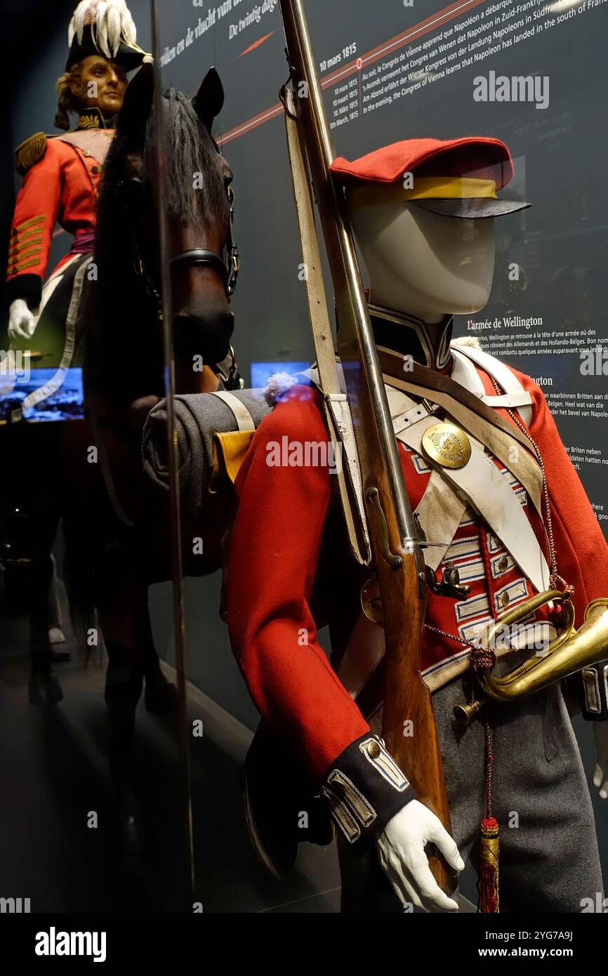 Diorama che mostra le uniformi britanniche nel Waterloo Memorial 1815, museo sul campo di battaglia sull'ultima guerra napoleonica a Braine-l'Alleud, Vallonia, Belgio Foto Stock