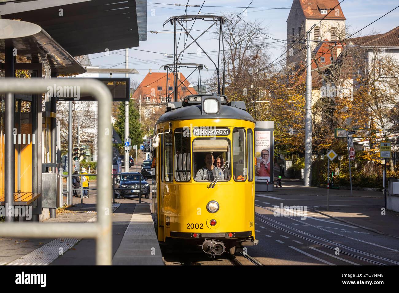 Historischer Arbeitswagen der Stuttgarter Straßenbahnen AG. Schienenschleifwagen im Einsatz. // 05.11.2024: Stoccarda, Baden-Württemberg, Deutschland *** storica macchina da lavoro della Stuttgarter Straßenbahnen AG carrozza di rettifica ferroviaria in uso 05 11 2024 Stoccarda, Baden Württemberg, Germania Foto Stock