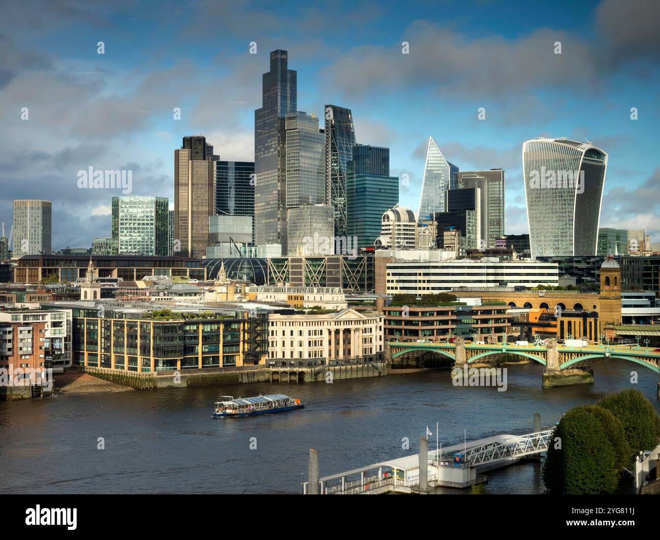 Regno Unito, Inghilterra, Londra, skyline della città da Tate Moody Foto Stock