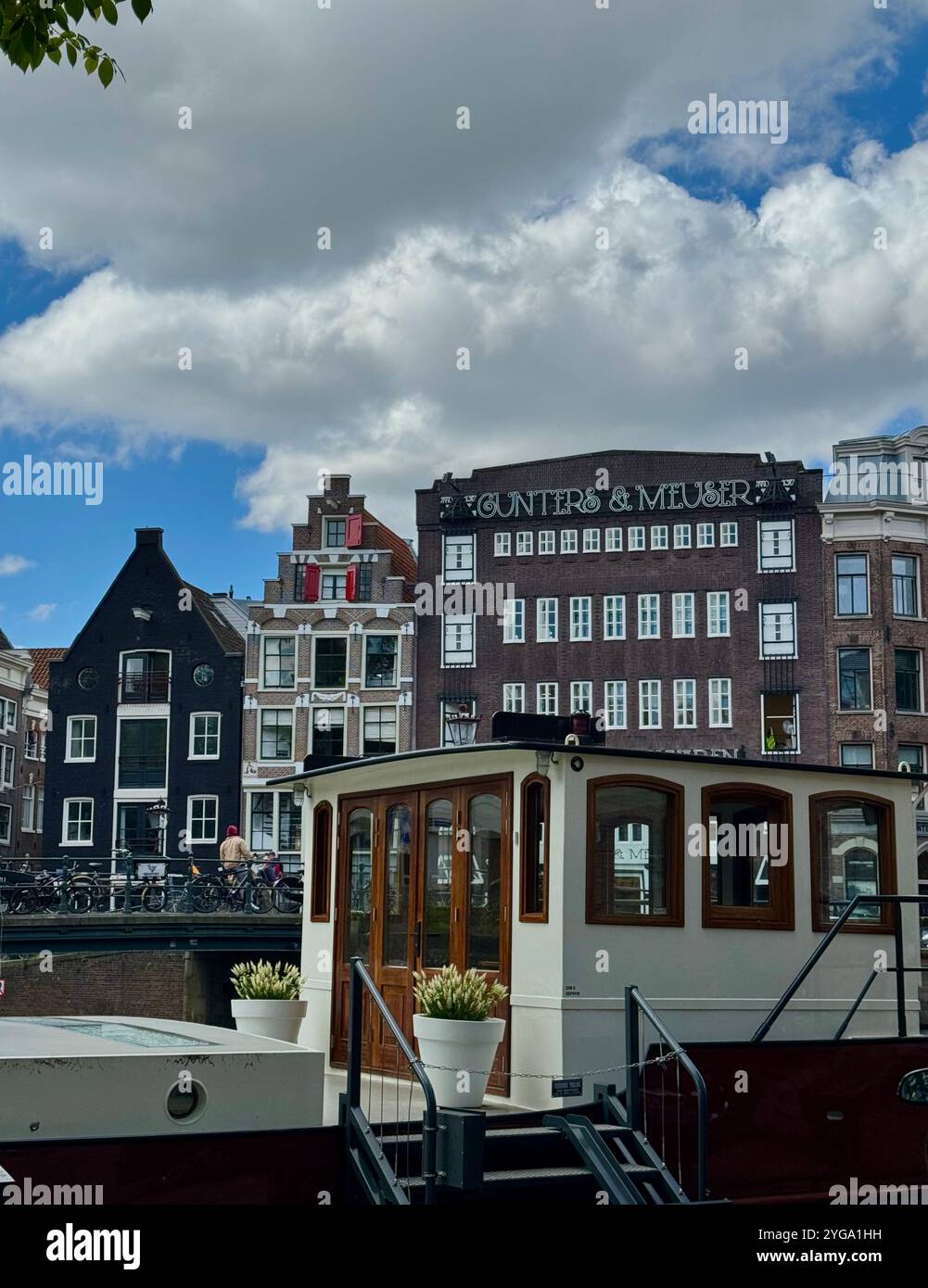 House Boat nei canali di Amsterdam Foto Stock