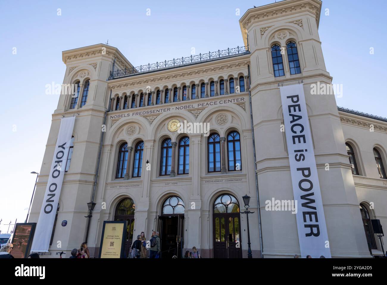 Yoko Ono Peace is Power, mostra d'arte al Nobel Peace Centre nel centro di Oslo, Norvegia, Scandinavia Foto Stock