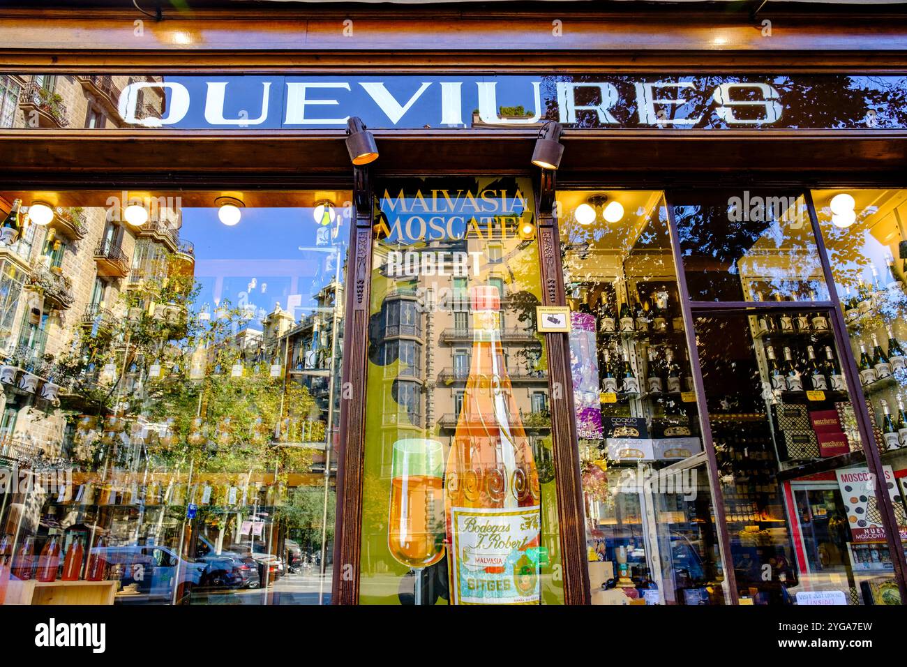 Negozio Queviures Múrria, negozio di alimentari vintage 1898 di Ramon Casas, negozio di gastronomia modernista, quartiere Eixample, Barcellona, Spagna Foto Stock