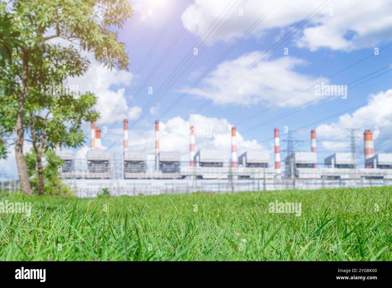 Green Industrial, centrale elettrica ecologica a risparmio energetico energia elettrica ecosostenibile nel concetto di Maemoh Lampang. Foto Stock