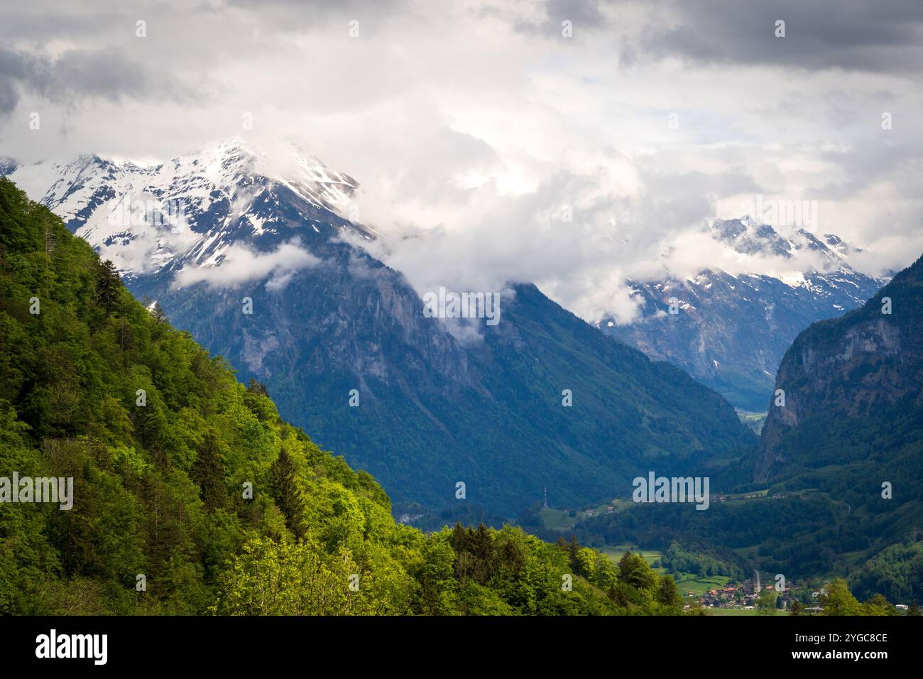 Il distretto di Interlaken-Oberhasli, sul bordo settentrionale delle Alpi Bernesi Foto Stock