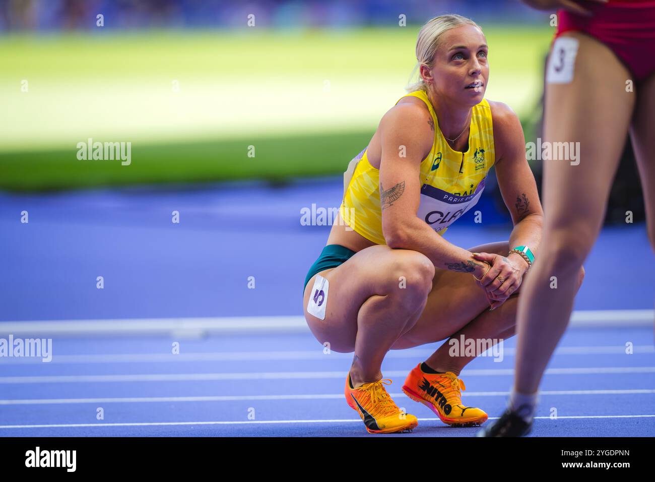 Liz Clay partecipa ai 100 metri ostacoli ai Giochi Olimpici di Parigi del 2024. Foto Stock