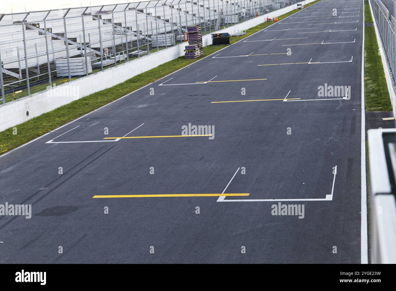 Marcature della pista, linee di partenza, circuito del Gran Premio di F1, Montreal, provincia del Quebec, Canada, Nord America Foto Stock