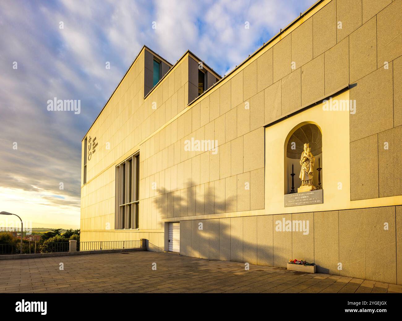 Facciata sud della Galleria delle collezioni reali di Madrid, Spagna. Foto Stock