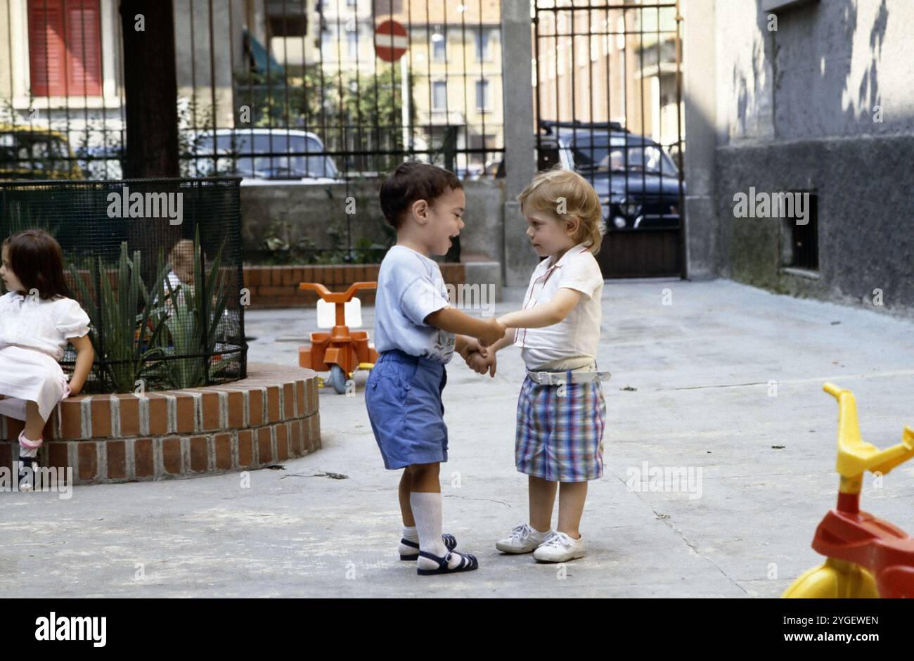 - Milano, (Italia), asilo nido nel quartiere periferico di Stadera - Milano, asilo-nido nel quartiere periferico Stadera Foto Stock