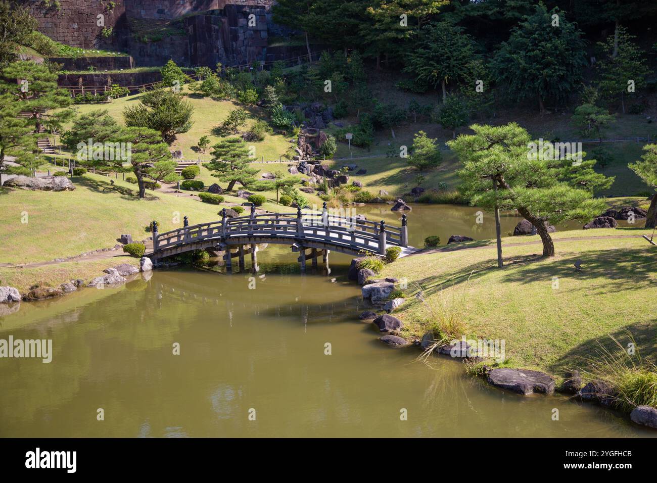 Kenrokuen Garden è uno dei 3 giardini più belli del Giappone. Un tempo un giardino privato appartenente alla famiglia Maeda e parte dei terreni del castello di Kanazawa Foto Stock