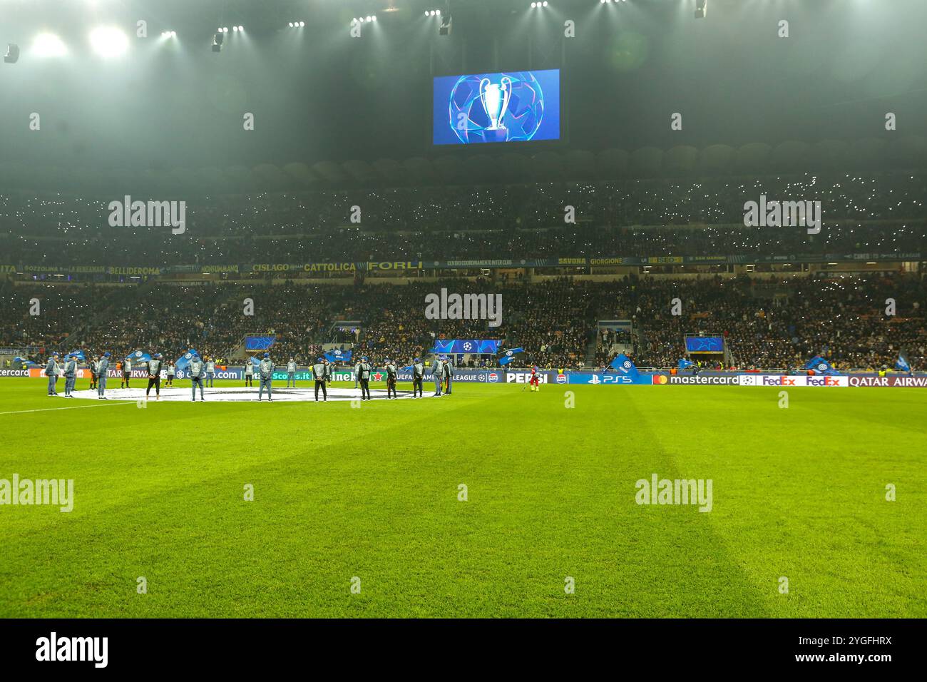 Stadio San Siro prima della partita campioni campionato - Inter-Arsenal FC - Milano, Italia - 6 novembre 2024 Foto Stock