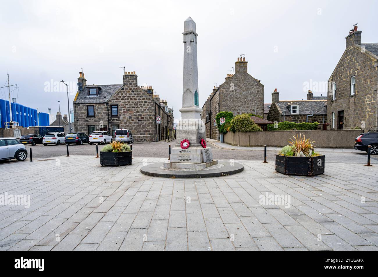 War Memorial all'incrocio tra Pocra Quay e New Pier Road, Footdee, Aberdeen, Scozia, Regno Unito, Europa Foto Stock