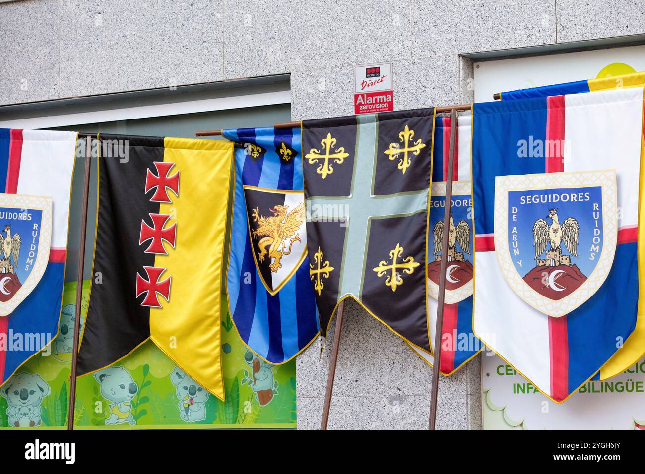 Festa dei mori e dei cristiani, bandiera, decorazione, parata, festa, Orihuela, Vega Baja, autonomia di Valencia; Provincia di Alicante, Spagna Foto Stock