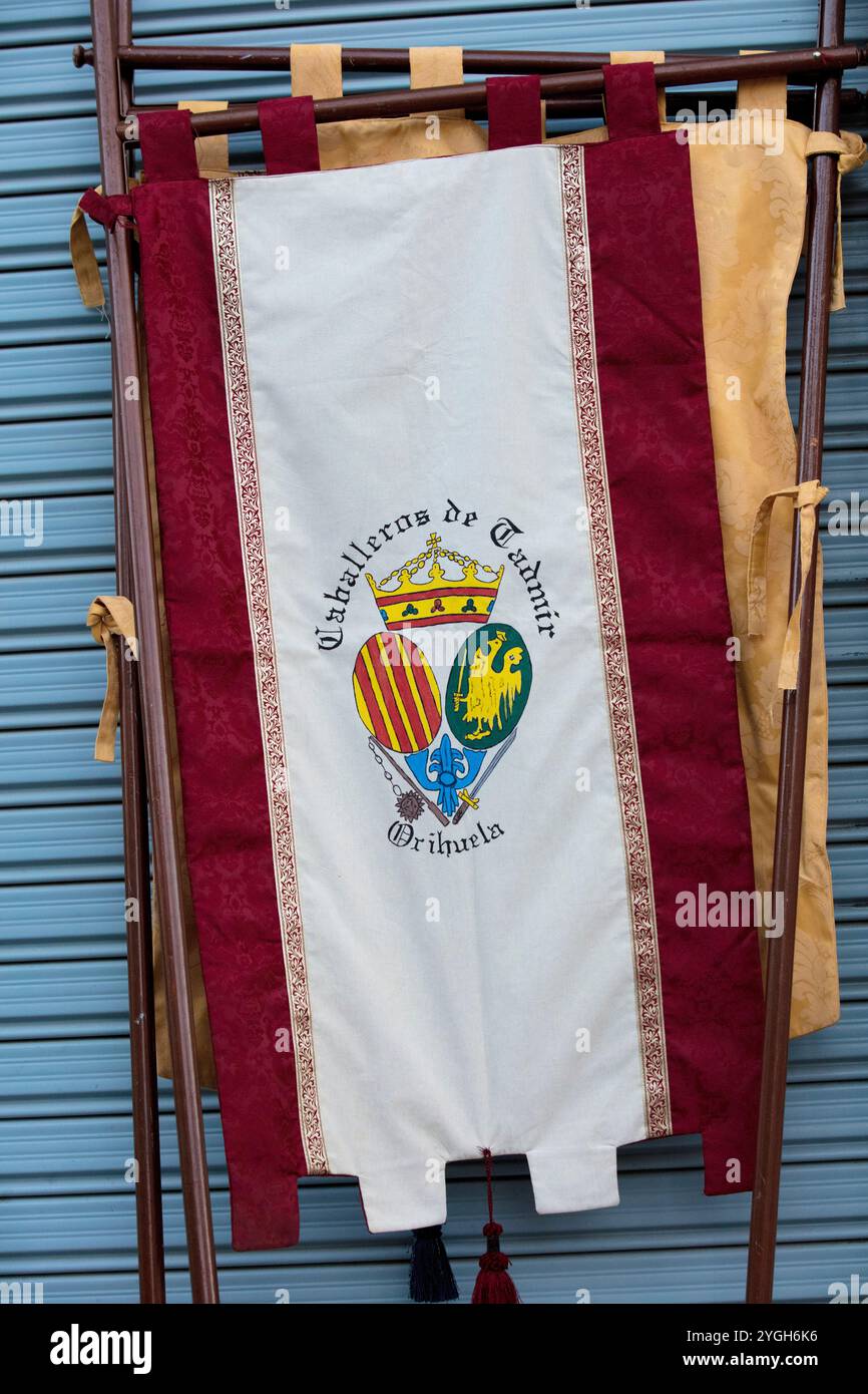 Festa dei mori e dei cristiani, bandiera, decorazione, parata, festa, Orihuela, Vega Baja, autonomia di Valencia; Provincia di Alicante, Spagna Foto Stock