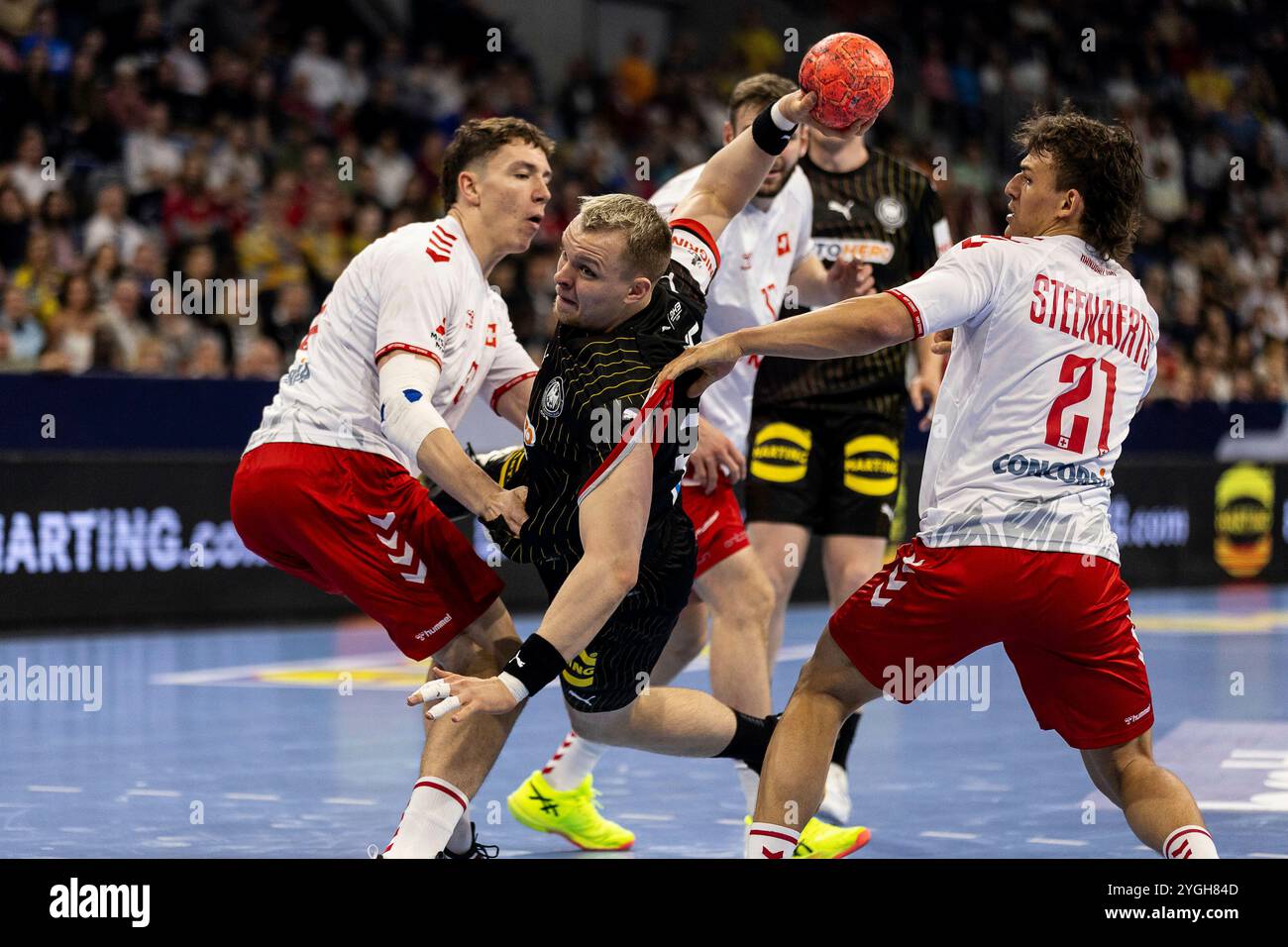 Justus FISCHER (DHB Nationalmannschaft Deutschland, #14) erzielt ein Tor, Aktion, Torwurf Handball-Nationalmannschaft Deutschland DHB (GER) vs. Handball Schweiz Suisse (sui), Handball, Maenner, EHF EURO Qualifiers, 1. Spieltag, Spielzeit 2024/2025, 07.11.2024 foto: Eibner-Pressefoto/Oliver Schmidt Foto Stock