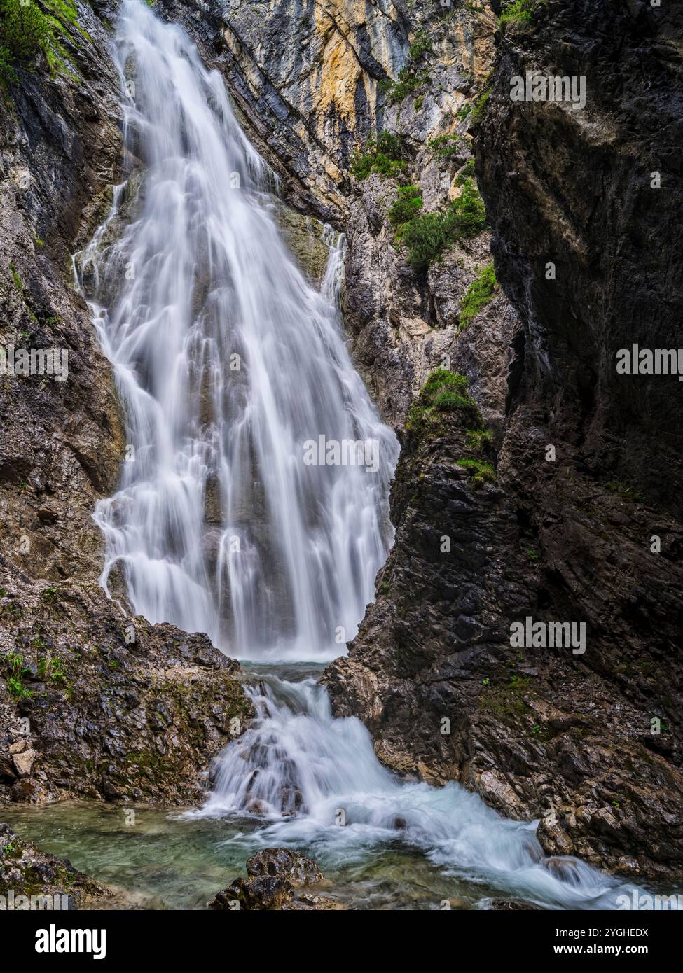 Presso il torrente Höhenbach sopra Holzgau nell'alta valle di Lechtal Foto Stock