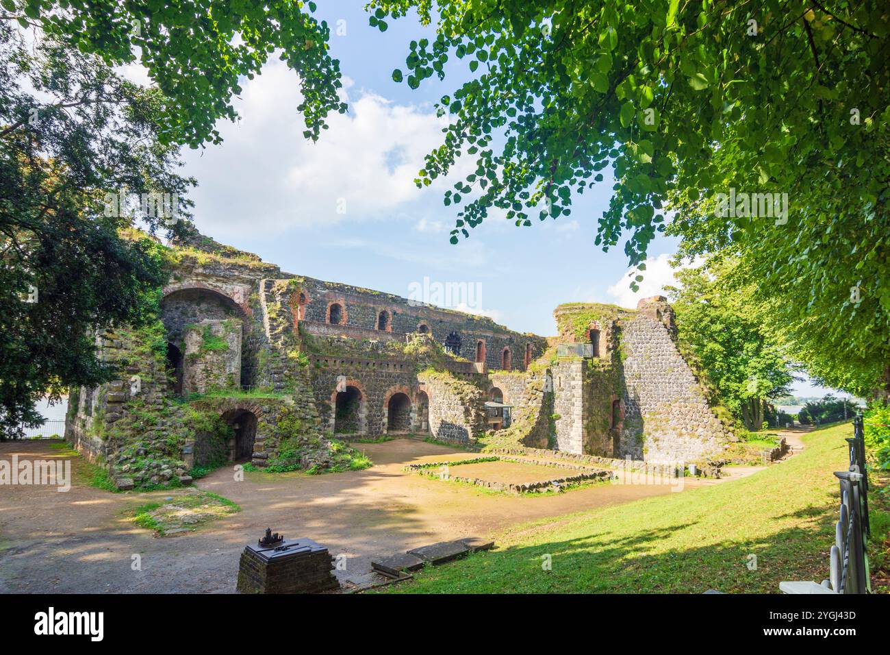 Düsseldorf, Kaiserpfalz (Palazzo Imperiale) Kaiserswerth a Düsseldorf und Neanderland, Renania settentrionale-Vestfalia, Germania Foto Stock