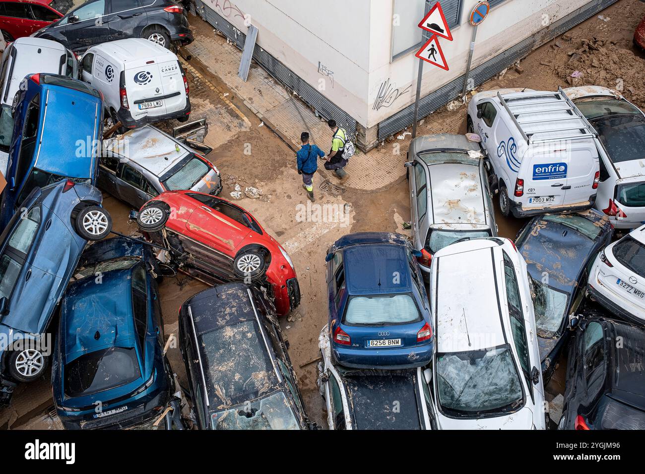 Effetti delle inondazioni DANA del 29 ottobre 2024 in Ausias March Street, Alfafar, Comunidad de Valencia, Spagna Foto Stock