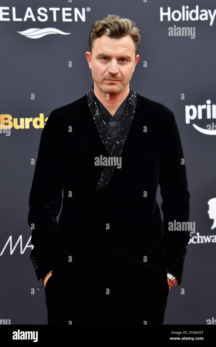 Friedrich Mücke bei der 76. Bambi-Verleihung 2024 nei den Bavaria Filmstudios. München, 07.11.2024 *** Friedrich Mücke ai Bambi Awards 76 2024 nei Bavaria Filmstudios Monaco di Baviera, 07 11 2024 foto:XS.xSpöttelx/xFuturexImagex bambi2024_8496 Foto Stock