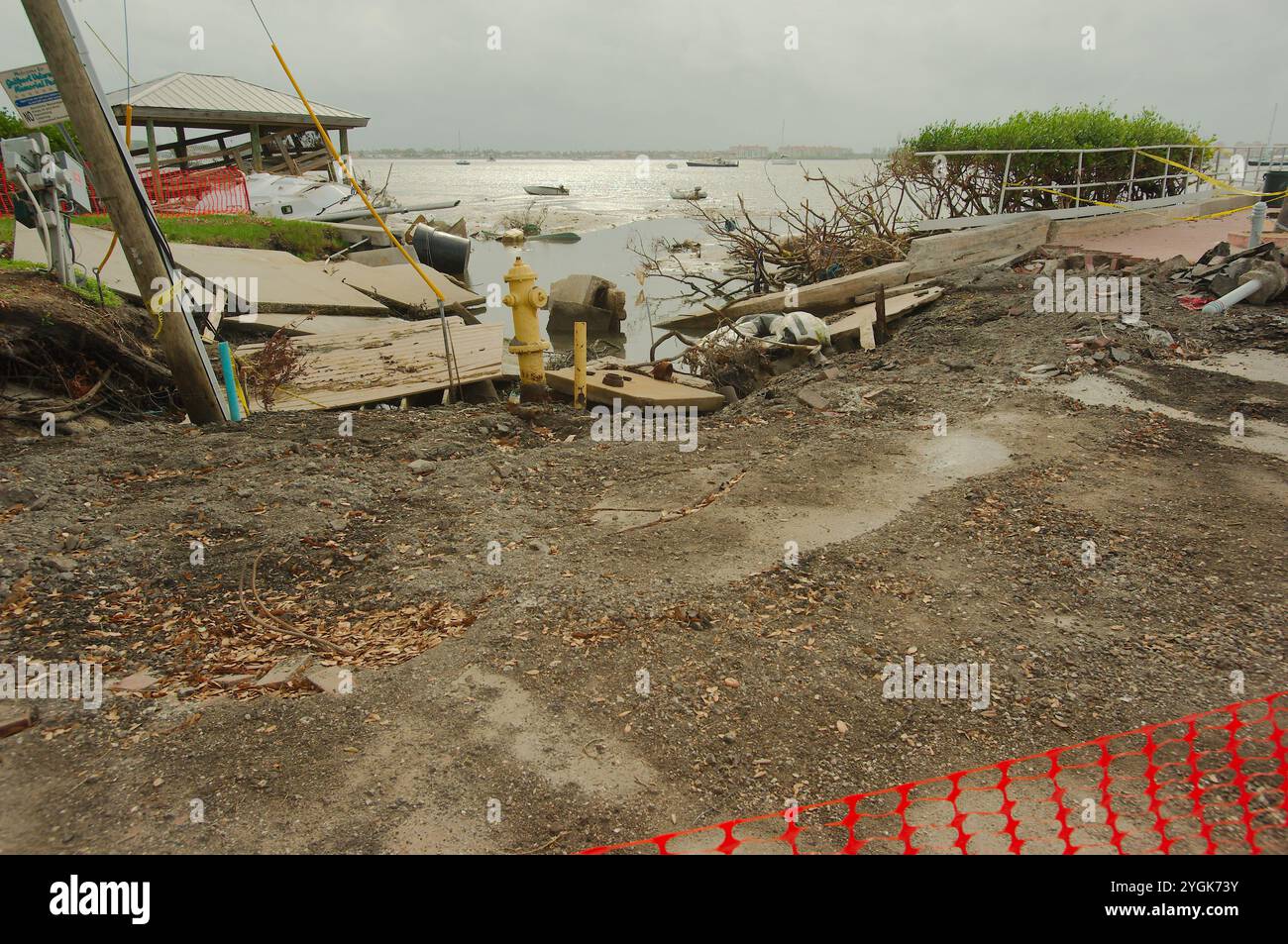 Solo per uso editoriale, 7 novembre 2024. Gulfport, Florida, Stati Uniti. Hurricane Helene e Milton Beach e costruzione di tempeste e danni da sovratensioni. Sul lungomare Foto Stock