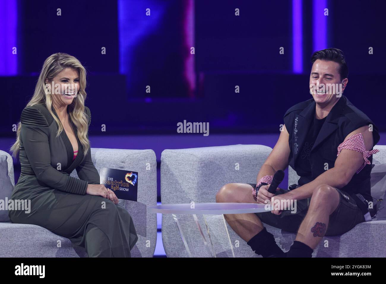 Moderatorin Beatrice Egli CHF und Saenger Andreas Gabalier - Aufzeichnung ARD Show Die Beatrice Egli Show im Studio Berlin Adlershof a Berlino - Sendetermin 31.10.2024 *** presentatrice Beatrice Egli CHF e cantante Andreas Gabalier Recording ARD Show The Beatrice Egli Show allo Studio Berlin Adlershof di Berlino Data di trasmissione 31 10 2024 Foto Stock