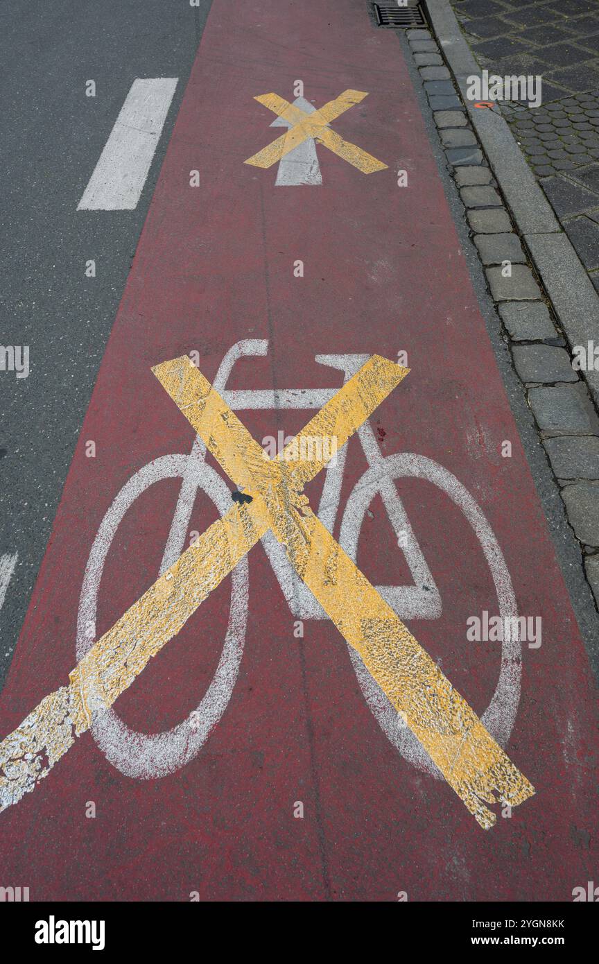 Pista ciclabile chiusa nel centro della città, Norimberga, Franconia media, Baviera, Germania, Europa Foto Stock