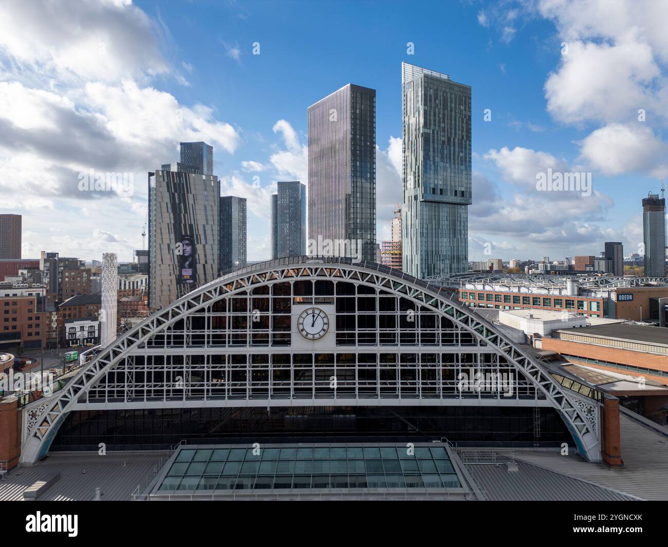 Manchester Central Convention Centre e Deansgate Towers, Inghilterra Foto Stock