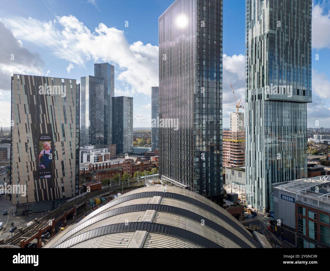 Viadux e Axis Tower, Beetham Tower Buildings, Manchester, Inghilterra Foto Stock