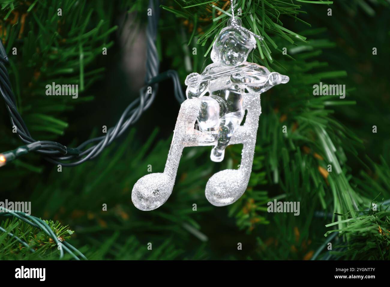 GlikCeil 12 ornamenti natalizi musicali rossi per albero da 6,1 cm, note musicali, palline a tema musicale, ornamenti da appendere, note musicali, ornamento di Natale, decorazioni per albero di Natale