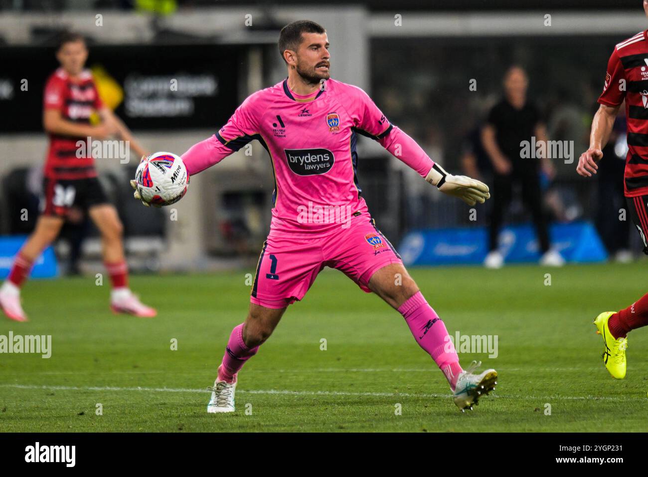 Parramatta, Australia. 8 novembre 2024. Ryan Scott del Newcastle Jets FC visto in azione durante il quarto round dell'Isuzu UTE A-League 2024-25 tra Western Sydney Wanderers FC e Newcastle Jets FC al CommBank Stadium di Parramatta. Punteggio finale; Western Sydney Wanderers 4:1 Newcastle Jets. Credito: SOPA Images Limited/Alamy Live News Foto Stock