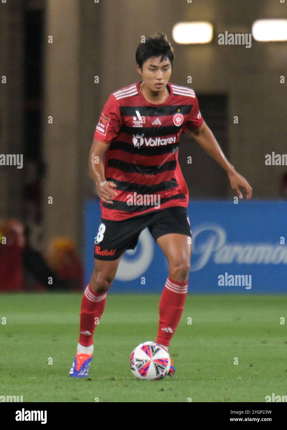 Parramatta, Australia. 8 novembre 2024. Tae-Wook Jeong dei Western Sydney Wanderers in azione durante il quarto turno di Isuzu UTE A-League 2024-25 tra Western Sydney Wanderers FC e Newcastle Jets FC al CommBank Stadium di Parramatta. Punteggio finale; Western Sydney Wanderers 4:1 Newcastle Jets. Credito: SOPA Images Limited/Alamy Live News Foto Stock