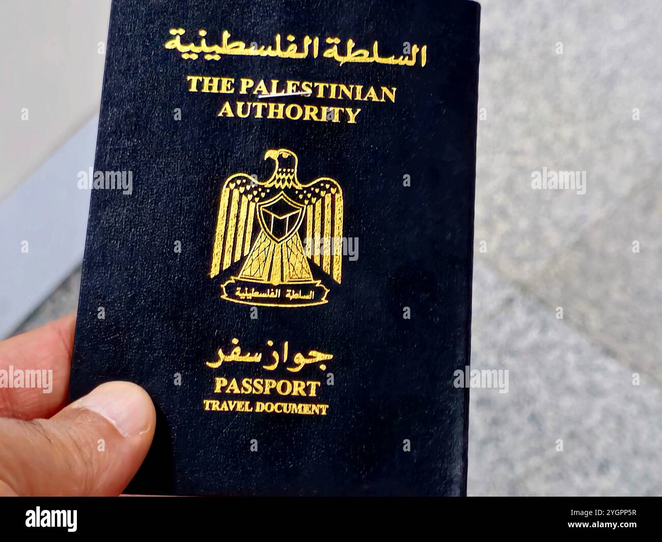 Il documento di viaggio del passaporto dell'autorità palestinese, per i residenti palestinesi nei territori palestinesi ai fini di viaggi internazionali, Foto Stock