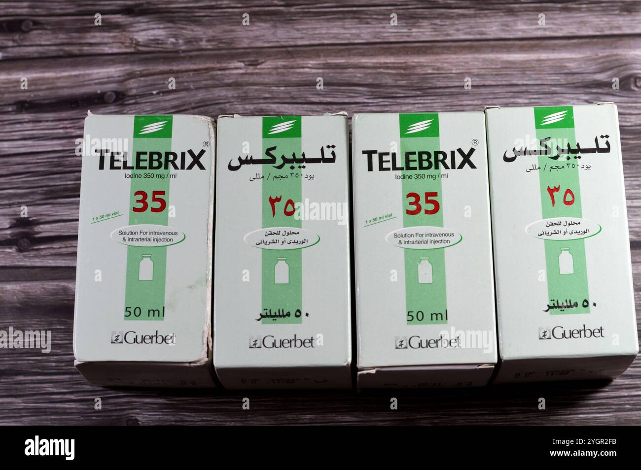 Cairo, Egitto, 22 ottobre 2024: Telebrix iodio 350 mg per ml utilizzato come mezzo di contrasto per radiografia delle vie urinarie e altre condizioni, solubile Foto Stock