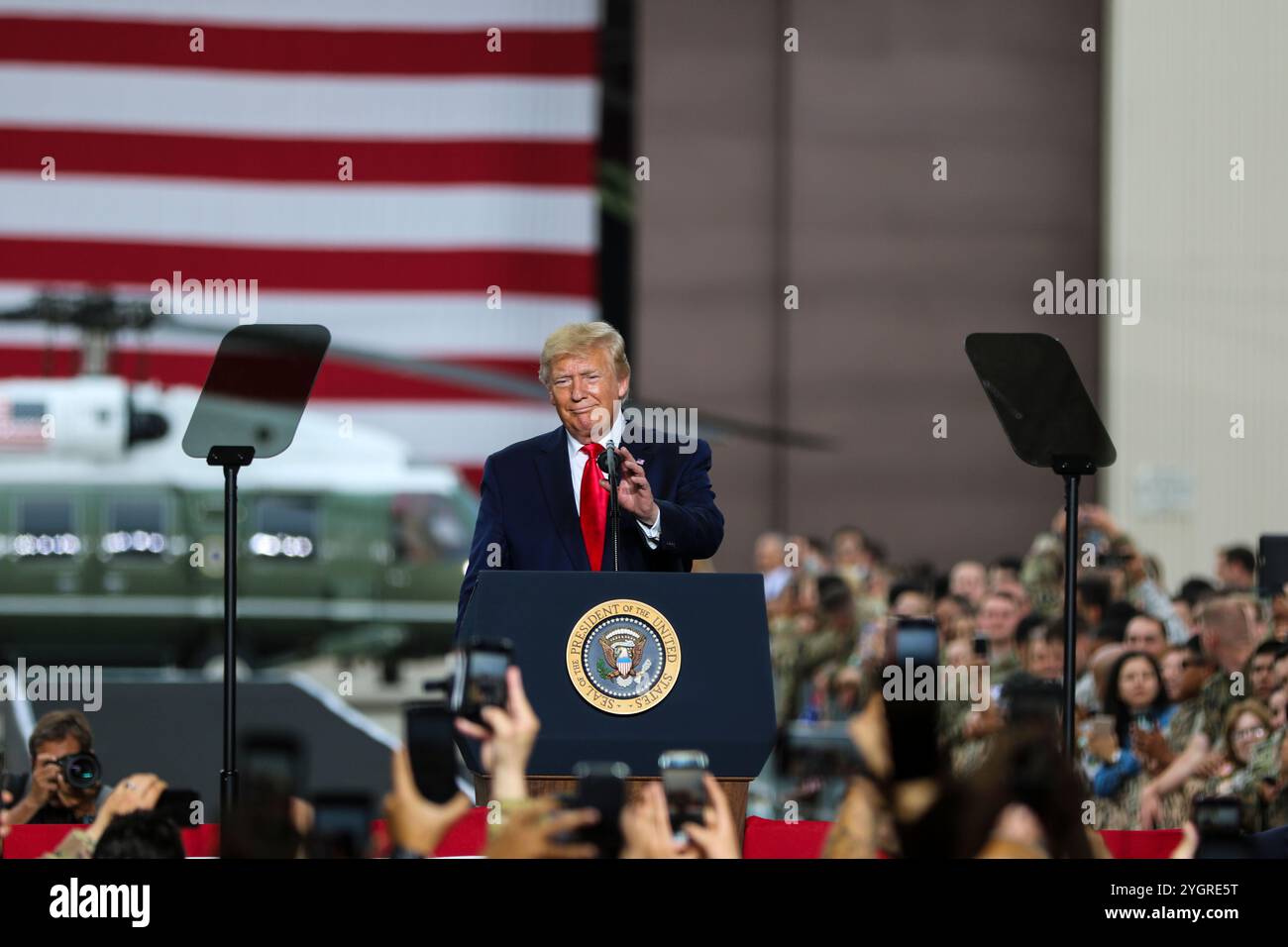 Pyeongtaek, Corea del Sud. 30 giugno 2019. U. Il presidente Donald J. Trump fa osservazioni ai membri del servizio durante una visita alla base aerea di Osan, 30 giugno 2019, Pyeongtaek, provincia di Gyeonggi, Corea del Sud. Credito: SSgt. Cody Harding/US Army Photo/Alamy Live News Foto Stock