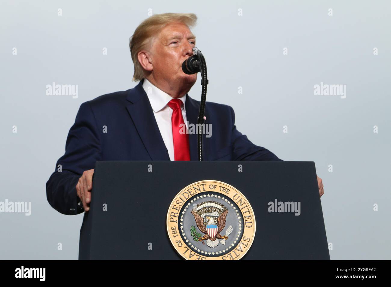 Pyeongtaek, Corea del Sud. 30 giugno 2019. U. Il presidente Donald J. Trump fa osservazioni ai membri del servizio durante una visita alla base aerea di Osan, 30 giugno 2019, Pyeongtaek, provincia di Gyeonggi, Corea del Sud. Crediti: Pvt. Alaura Lucas/US Army Photo/Alamy Live News Foto Stock