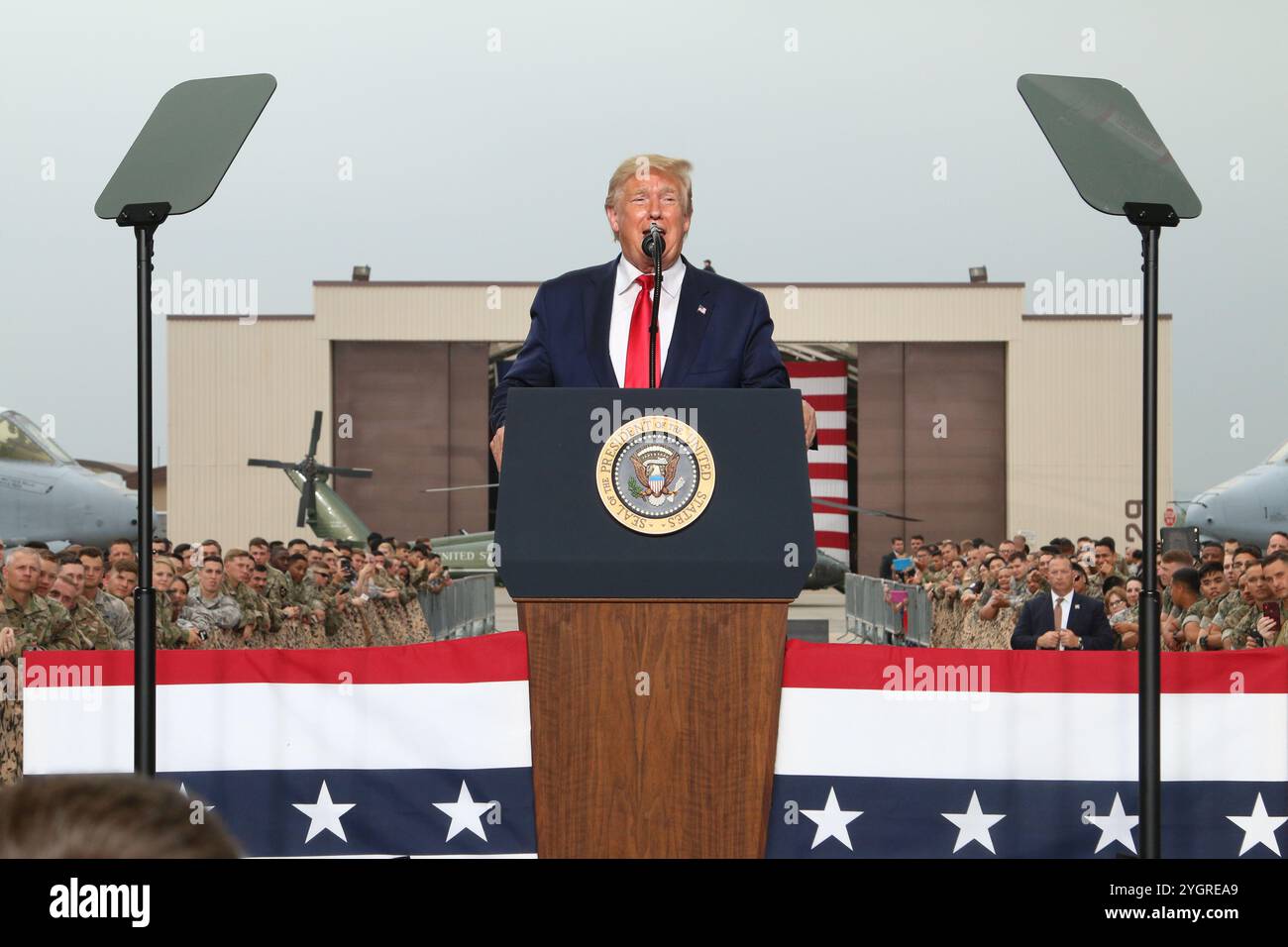 Pyeongtaek, Corea del Sud. 30 giugno 2019. U. Il presidente Donald J. Trump fa osservazioni ai membri del servizio durante una visita alla base aerea di Osan, 30 giugno 2019, Pyeongtaek, provincia di Gyeonggi, Corea del Sud. Crediti: Pvt. Alaura Lucas/US Army Photo/Alamy Live News Foto Stock