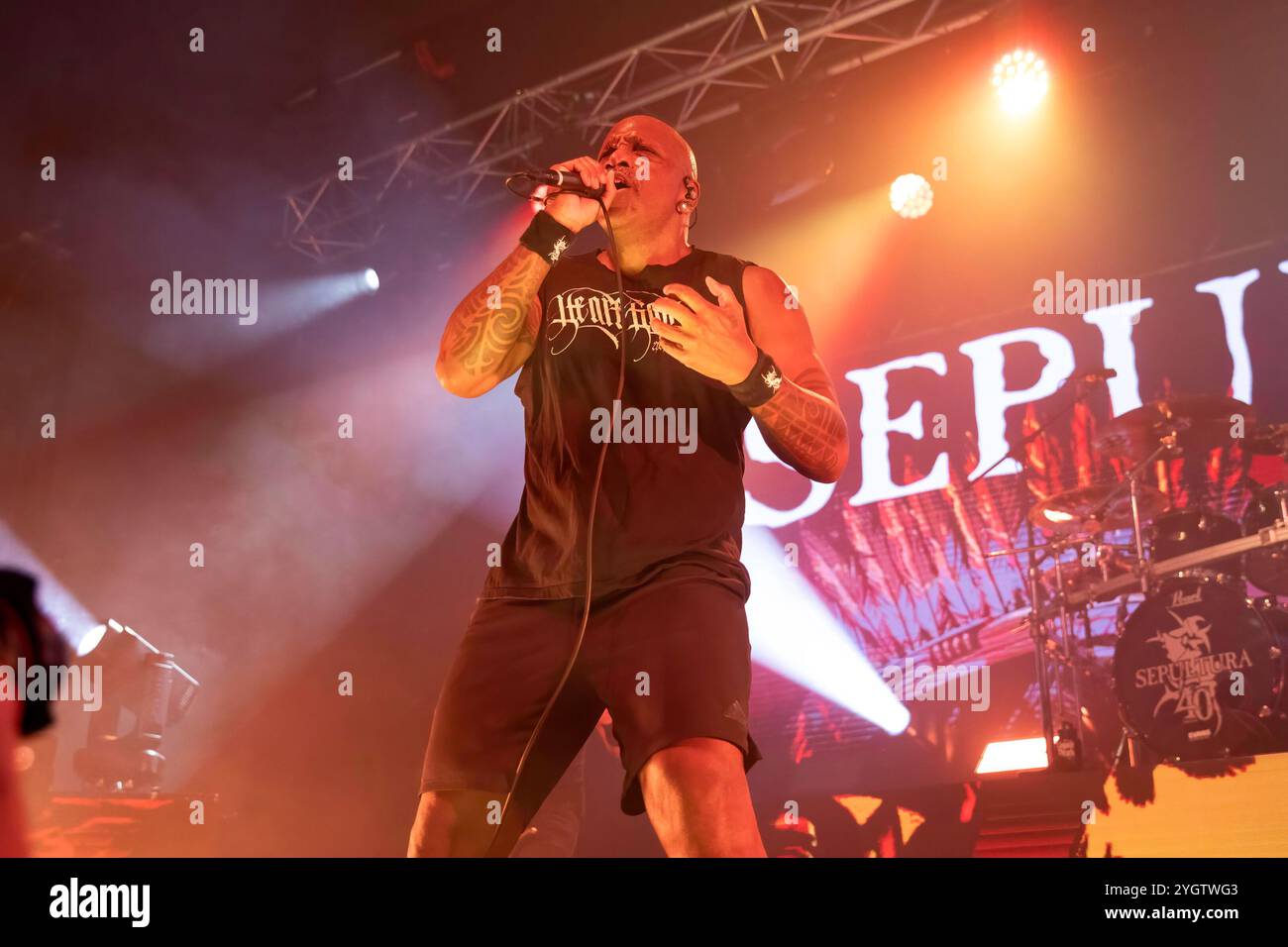 Manchester, Inghilterra, 8 novembre 2024. I Sepultura suonano alla Manchester Academy di Manchester nel loro European Farewell Tour "Celebrating Life through Death". Crediti: Izzy Clayton/Alamy Live News Foto Stock