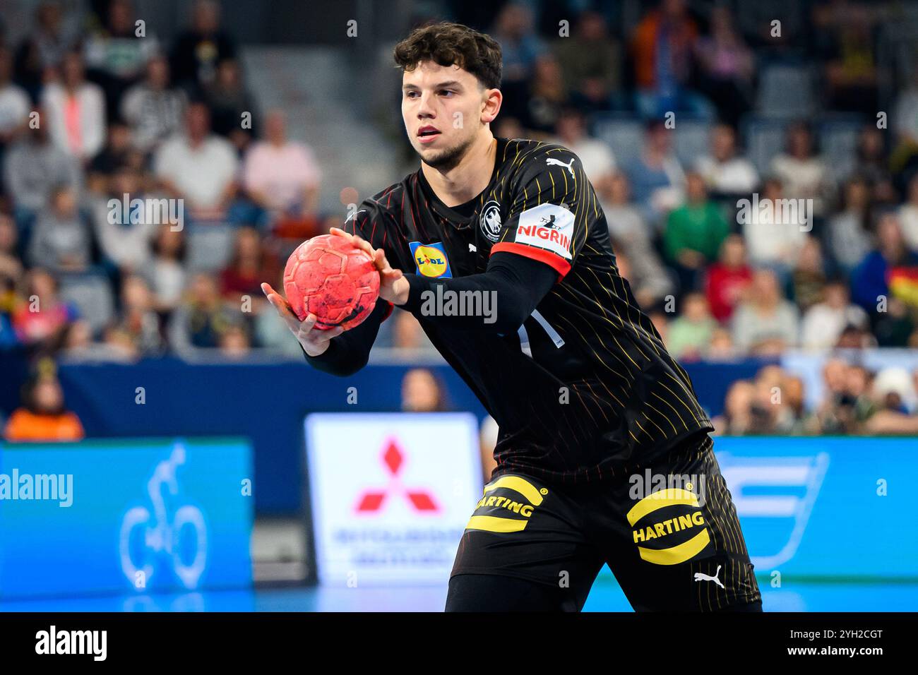 Mannheim, Germania. 7 novembre 2024. Pallamano: Qualificazione al Campionato europeo, Germania - Svizzera, 2° turno di qualificazione, gruppo 7, giorno 1, Marko Grgic (Germania) credito: Marco Wolf/Wolf-sportfoto/dpa/Alamy Live News Foto Stock