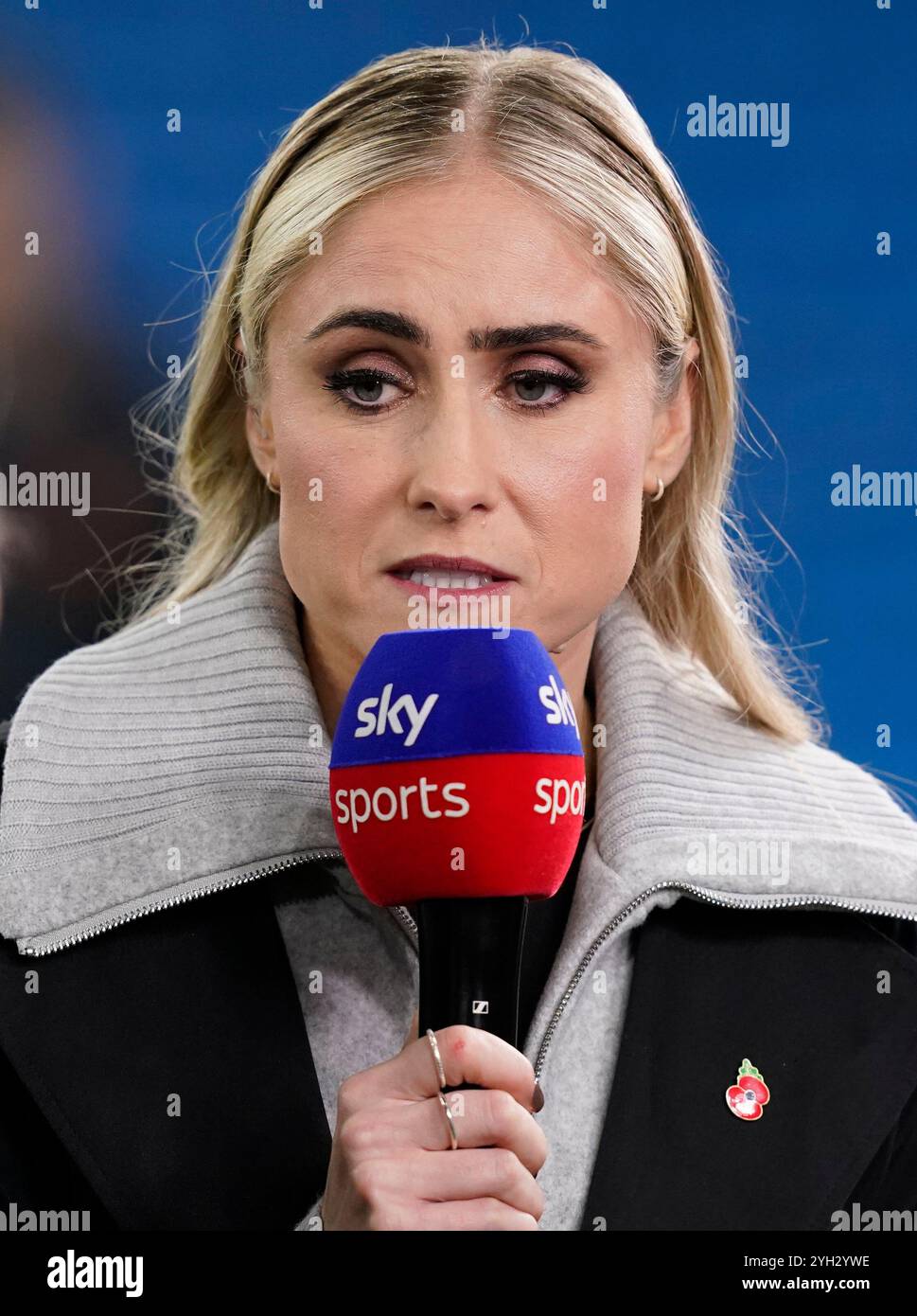 Manchester, Regno Unito. 8 novembre 2024. Ex giocatore del Manchester City ora pundit televisivo Steph Houghton durante la partita di fa Women's Super League all'Etihad Stadium di Manchester. Il credito per immagini dovrebbe essere: Andrew Yates/Sportimage Credit: Sportimage Ltd/Alamy Live News Foto Stock