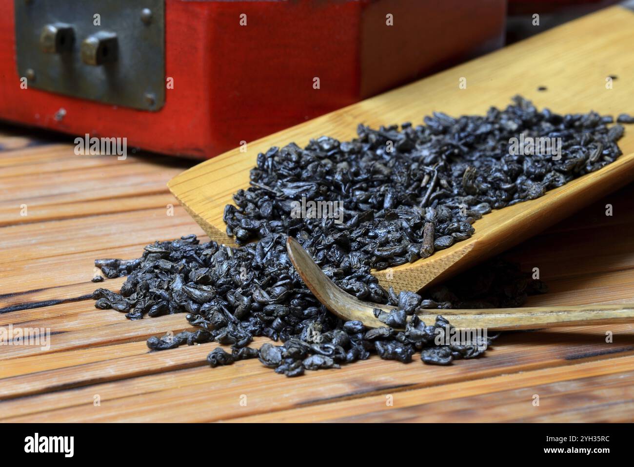 Tè alla polvere da sparo, tè verde "polvere da sparo" proveniente da Cina, Cina, Asia Foto Stock