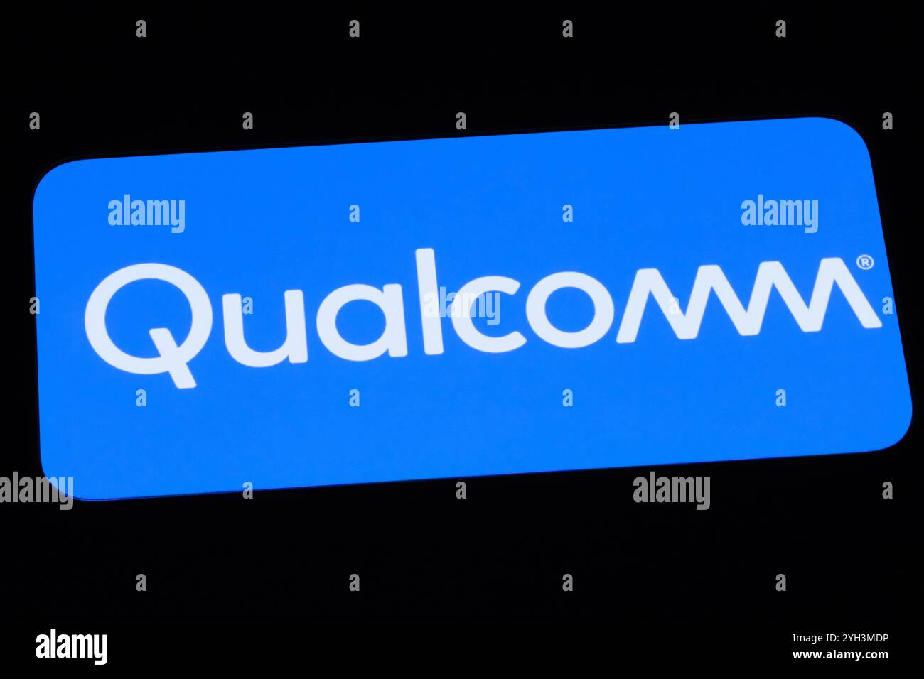 Logo del marchio aziendale Qualcomm Incorporated sullo schermo del telefono Foto Stock