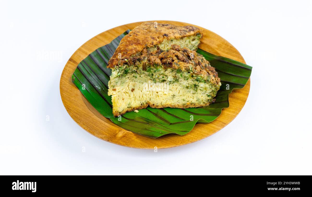 Telur talua barendo (uovo fritto indonesiano). Questo cibo viene da padang. Foto Stock