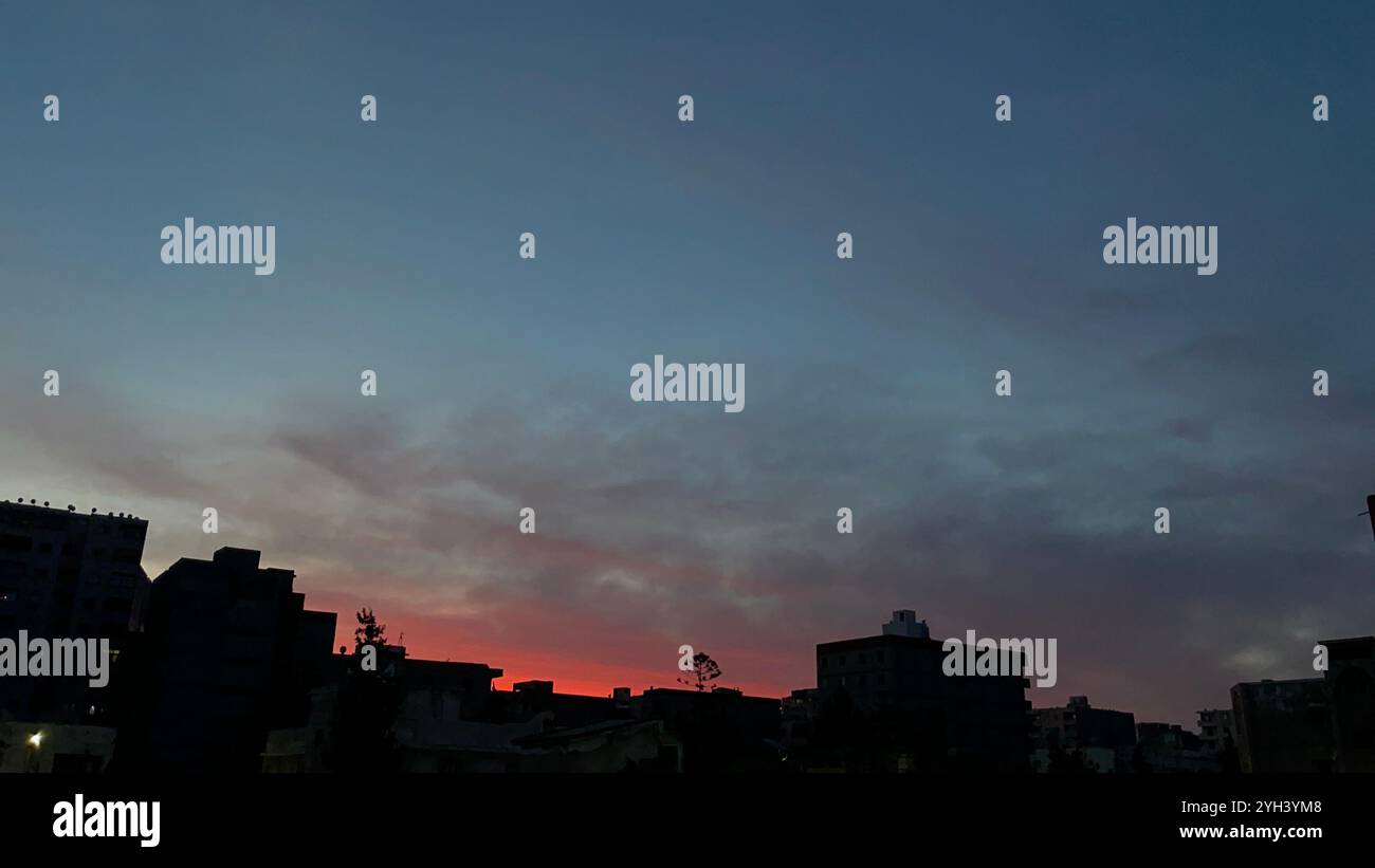 cielo rosso Foto Stock