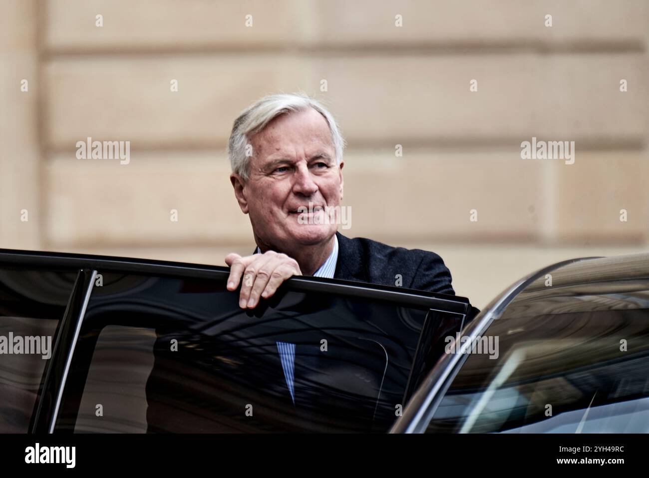 Parigi, Francia. 6 novembre 2024. Antonin Burat/le Pictorium - uscita dal Consiglio dei Ministri del 6 novembre 2024 all'Elysee Palace, seguita da un briefing del portavoce. - 06/11/2024 - Francia/Parigi - il primo ministro Michel Barnier lascia il Consiglio dei ministri del 6 novembre 2024 all'Elysee. Crediti: LE PICTORIUM/Alamy Live News Foto Stock