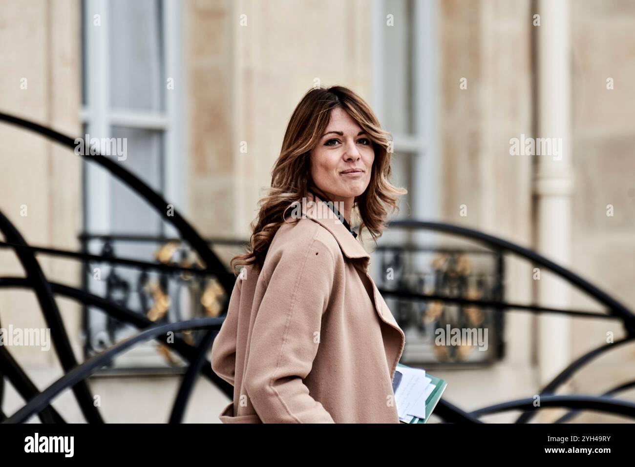 Parigi, Francia. 6 novembre 2024. Antonin Burat/le Pictorium - uscita dal Consiglio dei Ministri del 6 novembre 2024 all'Elysee Palace, seguita da un briefing del portavoce. - 06/11/2024 - Francia/Parigi - il portavoce del governo Maud Bregeon lascia il Consiglio dei ministri del 6 novembre 2024 all'Elysee Palace. Crediti: LE PICTORIUM/Alamy Live News Foto Stock