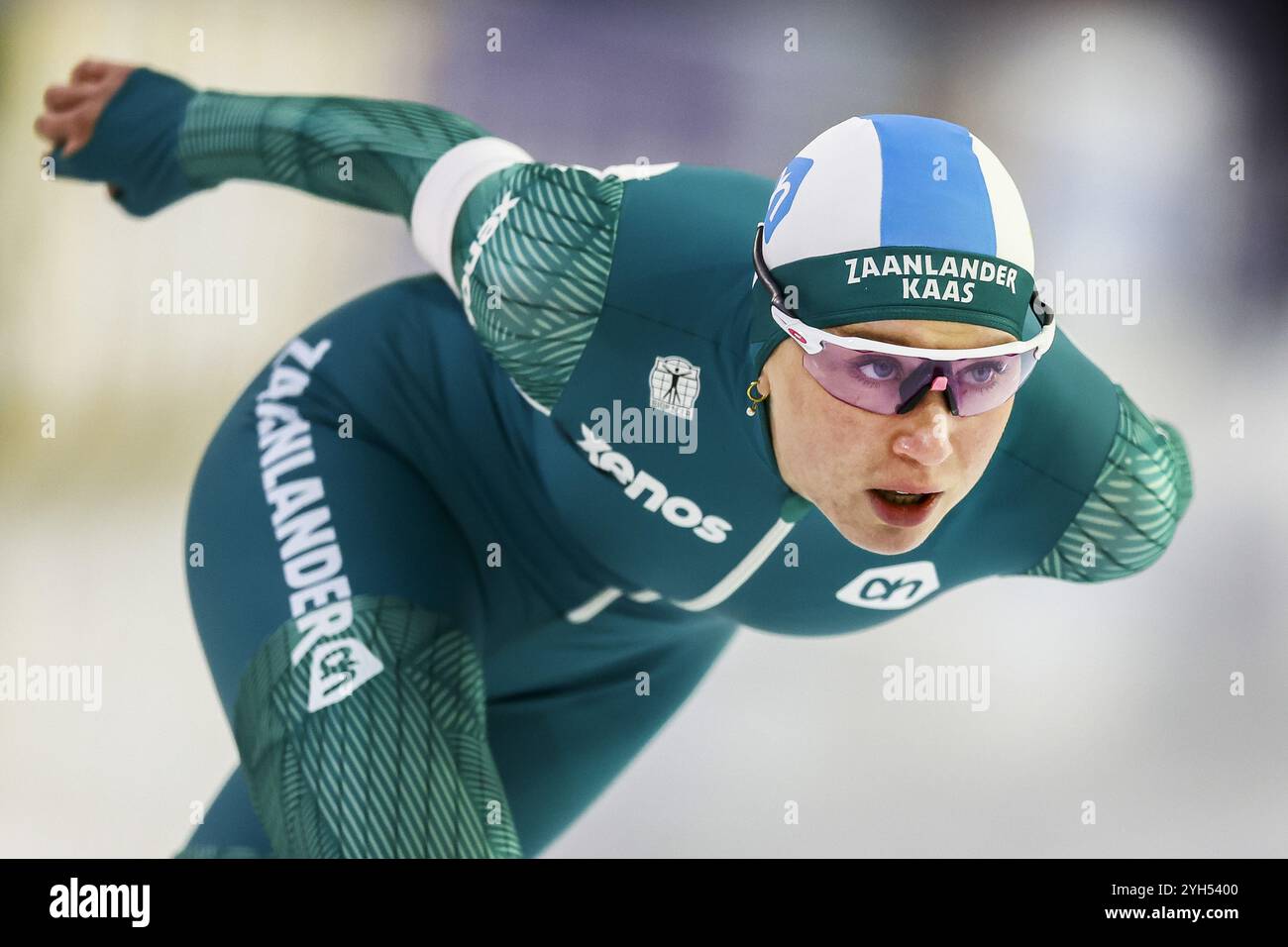 HEERENVEEN - Merel Conijn durante i 3000 metri del secondo giorno del torneo di qualificazione ai Mondiali di pattinaggio a Thialf. ANP VINCENT JANNINK Foto Stock