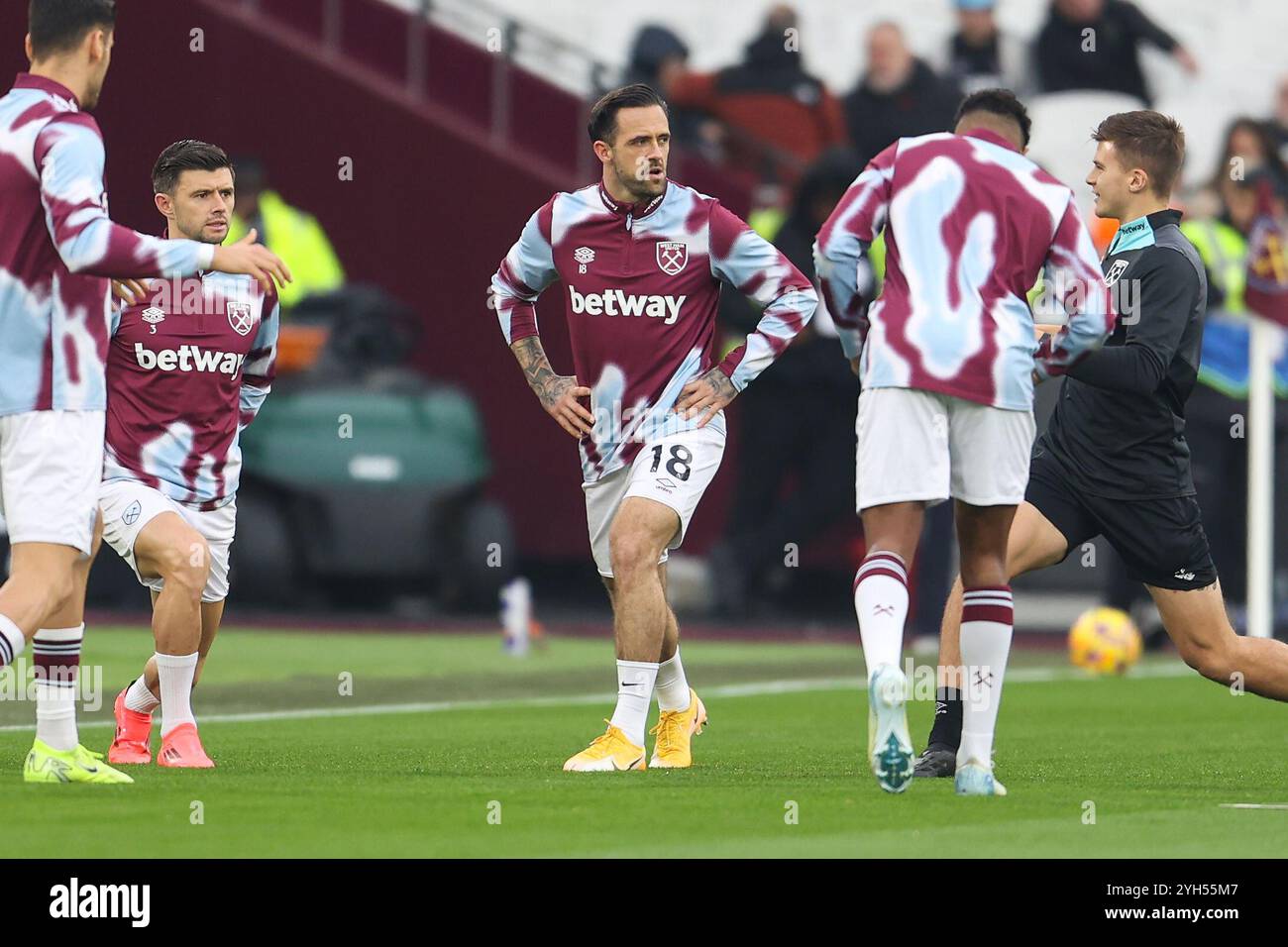 Londra, Regno Unito. 9 novembre 2024. L'attaccante del West Ham Danny Ings (18) si scalda durante la partita tra West Ham United FC e Everton FC English Premier League al London Stadium, Londra, Inghilterra, Regno Unito il 9 novembre 2024 Credit: Every Second Media/Alamy Live News Foto Stock